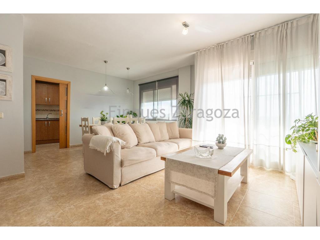 Magnificent duplex penthouse located in Deltebre, in a building constructed in 2006, with a lift and an outdoor parking space.The property is situated on the second floor and is accessible by lift. It offers 116 m² of built area distributed over two comfortable floors connected by an internal staircase.The main floor comprises a separate kitchen, a spacious and welcoming living-dining room with direct access to the balcony, and a guest cloakroom.The upper floor is dedicated to the sleeping area and features three bedrooms. The main bedroom has an en-suite bathroom and fitted wardrobe, while the other two bedrooms also have fitted wardrobes, providing excellent storage capacity. This floor also includes a second full bathroom and a practical storage room, ideal for storing bicycles, beach equipment, suitcases and anything else you wish to keep neatly organised.In total, the property has 3 bedrooms, 2 full bathrooms and 1 guest cloakroom.The property is in immaculate condition and ready to move into, with excellent finishes and all the comforts needed to enjoy it from day one. It features aluminium windows with double glazing, an electric hot-water cylinder, oven and ceramic hob, as well as pre-installation for air conditioning.One of its main attractions is its south-facing orientation, providing plenty of sunshine and natural light throughout the year, creating pleasant, warm and exceptionally bright spaces.A spacious, practical and very well-maintained property, perfect both as a permanent residence and as a second home for enjoying the Ebro Delta. The building has a lift, while the outdoor parking space and storage room provide that extra practical space, particularly useful for those wishing to enjoy the beach and the surroundings of Deltebre.An excellent opportunity to move straight in without the need for renovation: a bright duplex penthouse with lift, parking and in excellent condition.*The stated price does not include any costs or taxes arising from the transfer, such as notarial, land registry and administrative fees, nor any applicable taxes (Property Transfer Tax, Value Added Tax or Stamp Duty), all of which shall be borne in full by the purchaser in accordance with current legislation.Estate agency fees are included in the agreed sale price.For information regarding and determining the applicable tax regime, it is recommended that you consult the website of the Catalan Tax Agency: https://atc.gencat.cat/ca/tributs The information contained in this advertisement is provided for information and guidance purposes only and does not constitute a binding offer or contract under any circumstances. Finques Zaragoza Immobiliaria Delta de l’Ebre, SL., reserves the right to modify, update or correct the content of this advertisement at any time without prior notice.